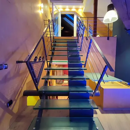 Noir Royale - Modern, Luxury, 3-level * 苏博蒂察