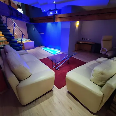 Noir Royale - Modern, Luxury, 3-level