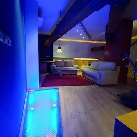 公寓 Noir Royale - Modern, Luxury, 3-level 苏博蒂察