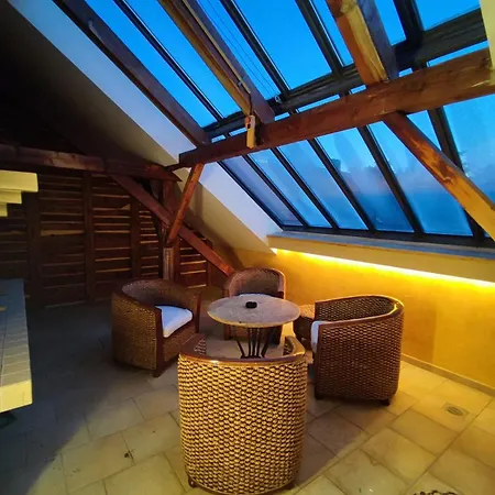 Noir Royale - Modern, Luxury, 3-level