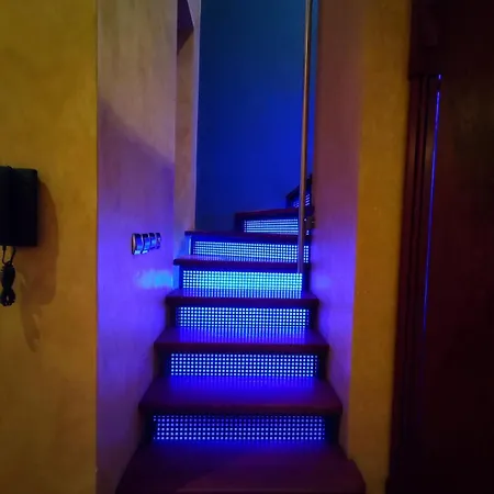 公寓 Noir Royale - Modern, Luxury, 3-level 苏博蒂察