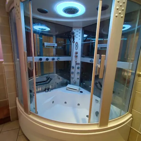 Noir Royale - Modern, Luxury, 3-level * 苏博蒂察